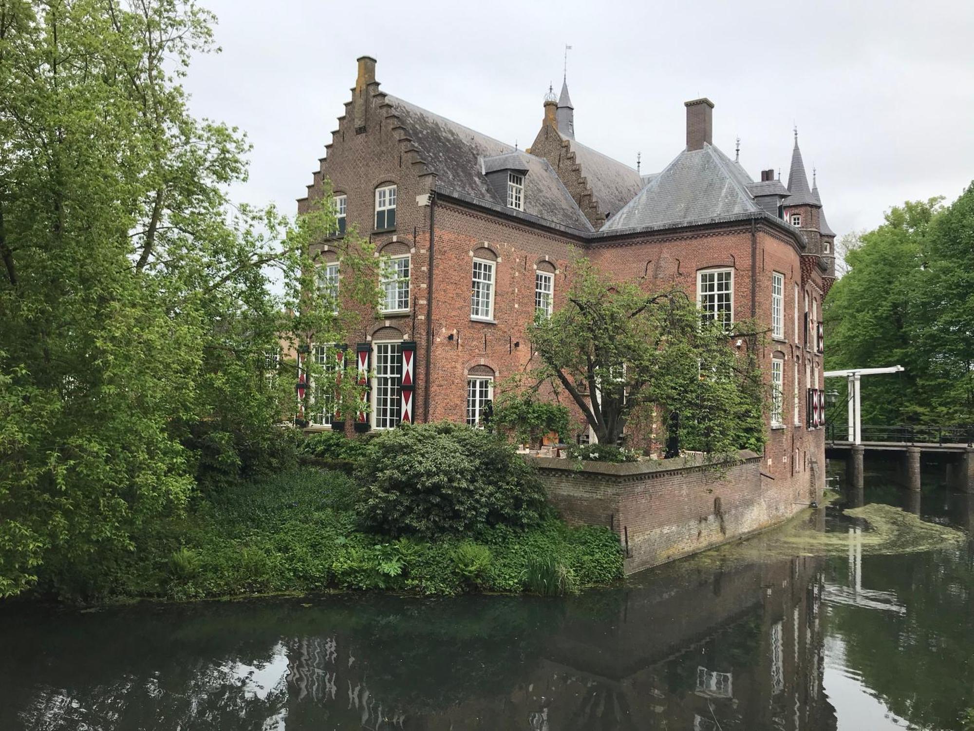 B&B 'Het Gripshuis' Vught Exterior foto
